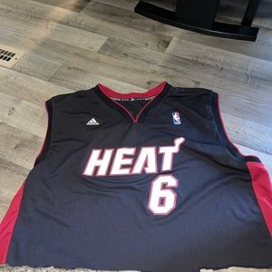 Miami Heat🔥 jersey #6 
Cropped 
And reworked